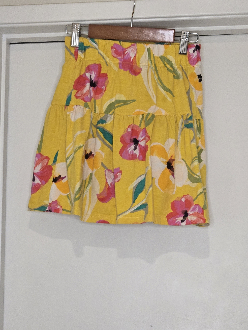 Tea Collection Yellow Floral Tiered Sport Skort with Pink Blooms